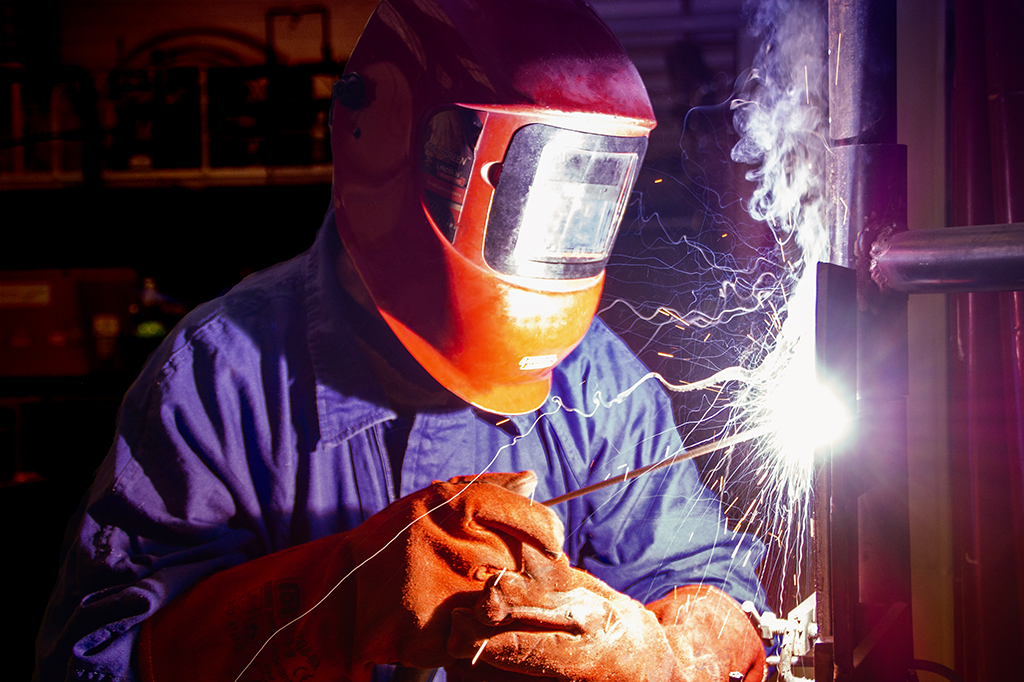 Publicitat per a concurs de soldadura provincial d'Alacant per a Instituto Tecnológico del Metal