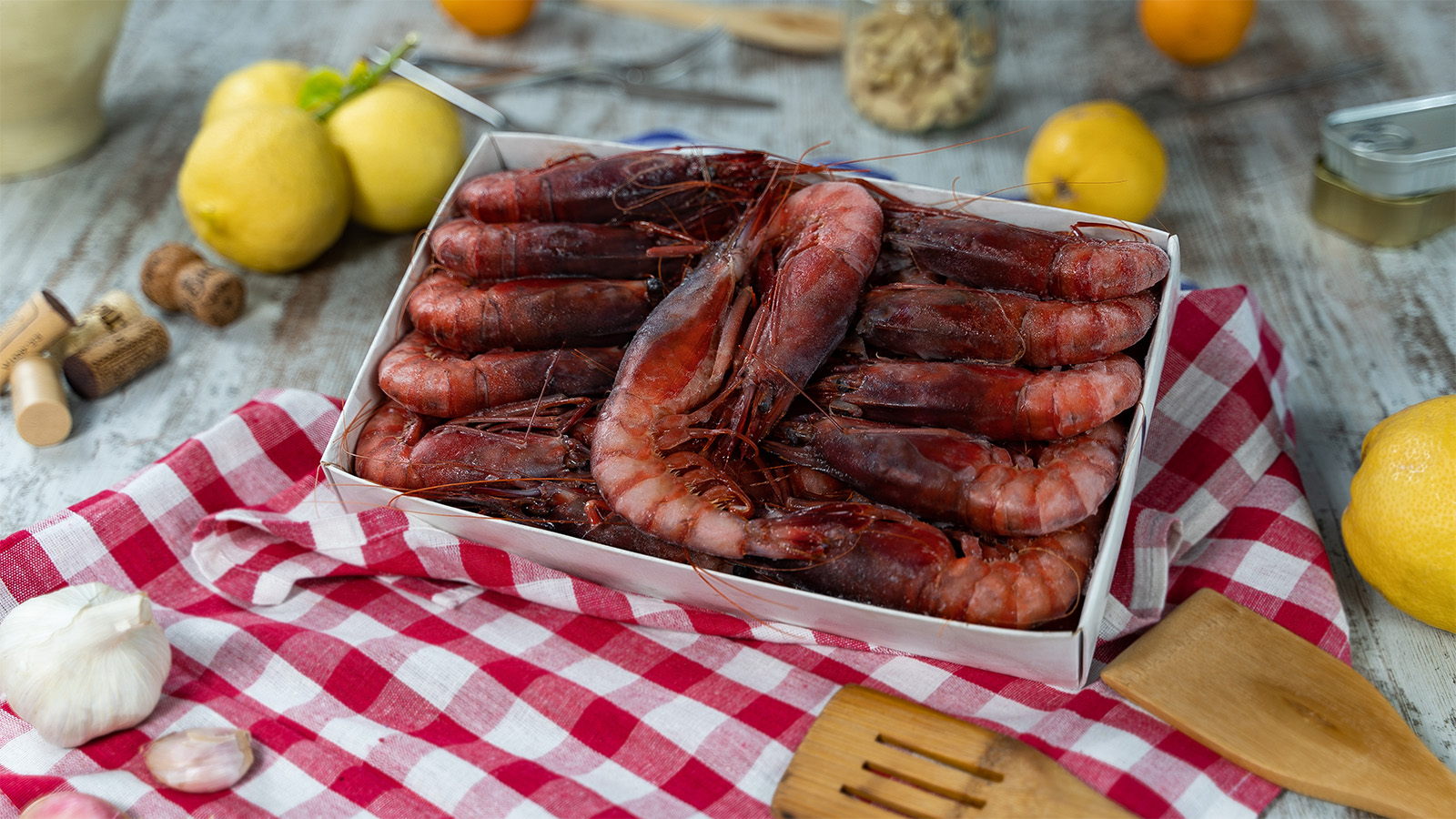 Diseño de catálogo de mariscos con fotografía de producto congelado